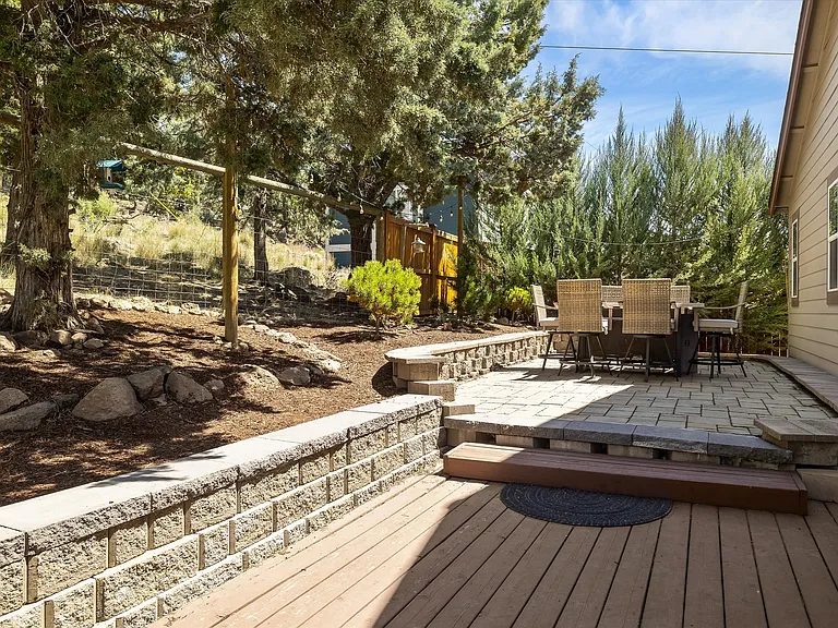 2106 NW Black Pines Pl — Photo 16