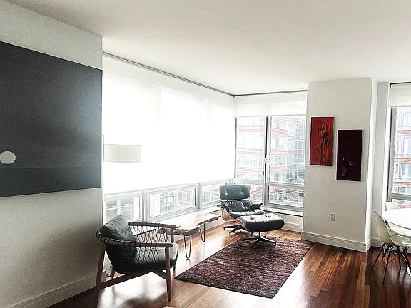 3rd image of 30 West St APT 10A