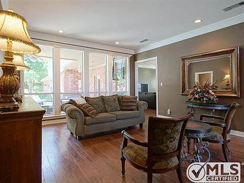 5th image of 1106 Hardage Ln