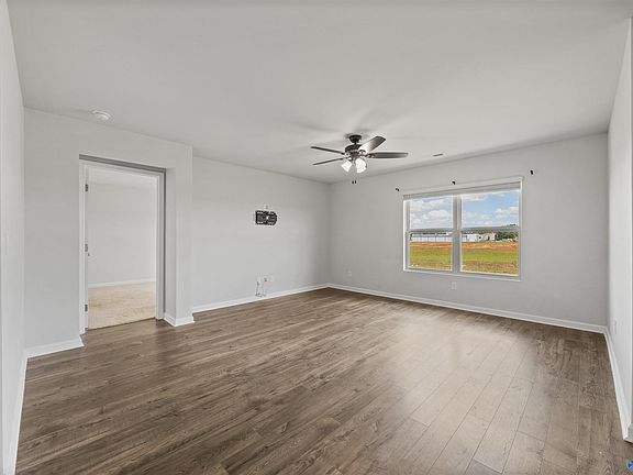 5th image of 147 Tobin Ln