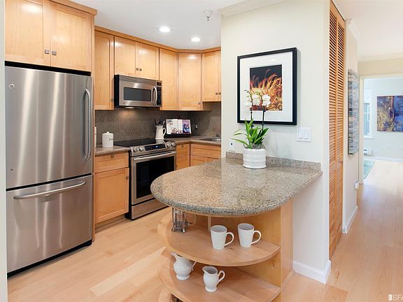 2nd image of 988 Fulton St APT 334