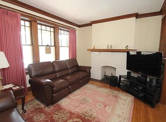 3rd image of 5230 Murdoch Ave