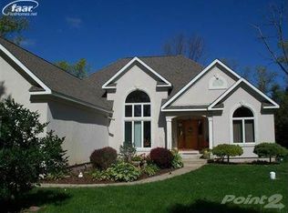 2010 Ray Rd, Fenton, MI 48430