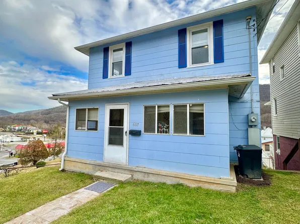 607 Alleghany St, Clifton Forge, VA 24422
