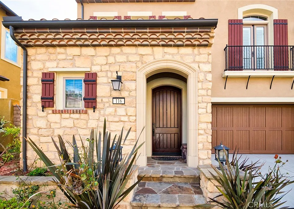 116 Bridle Path