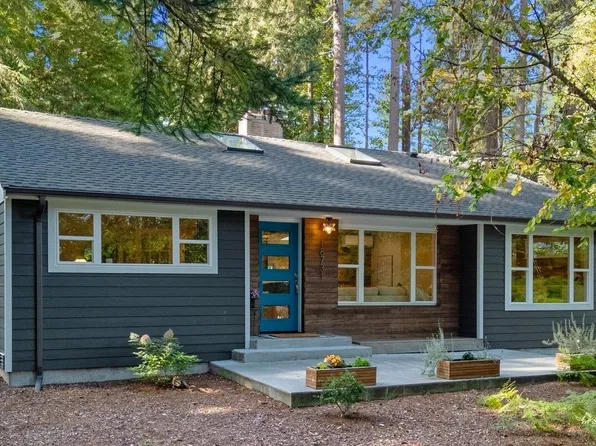 18731 Ballinger (off private road) Way NE, Lake Forest Park, WA 98155