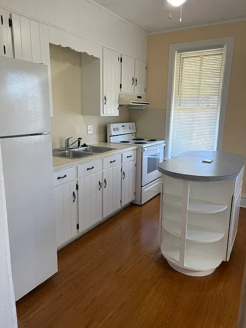 3 bed, $1,700 — Photo 3