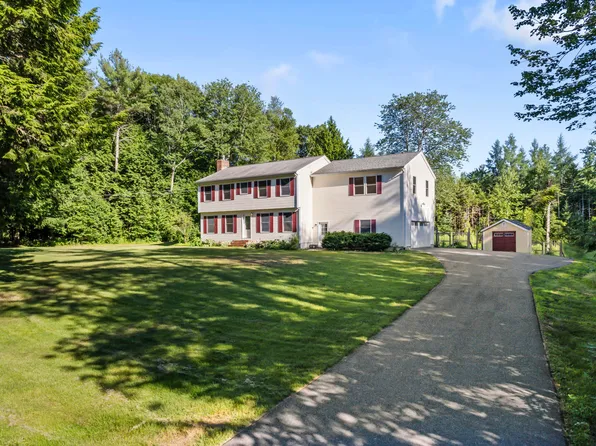 40 Westwind Drive, Topsham, ME 04086