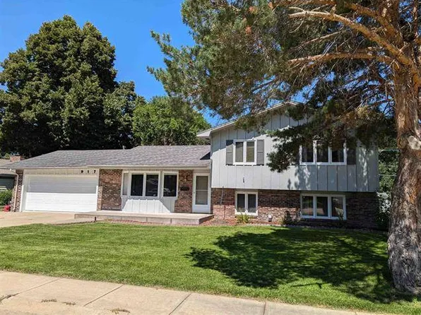 917 William Ave, North Platte, NE 69101