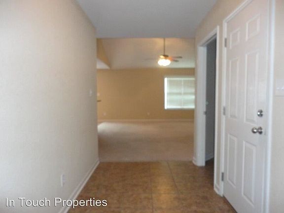 3rd image of 3601 Beulah Cir
