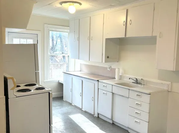 178 Brown Street, 178 Brown St APT 4, Westbrook, ME 04092