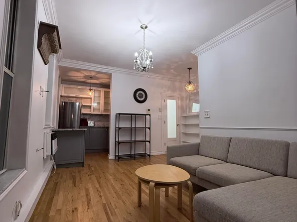 320 West 84th Street image 2 of 21