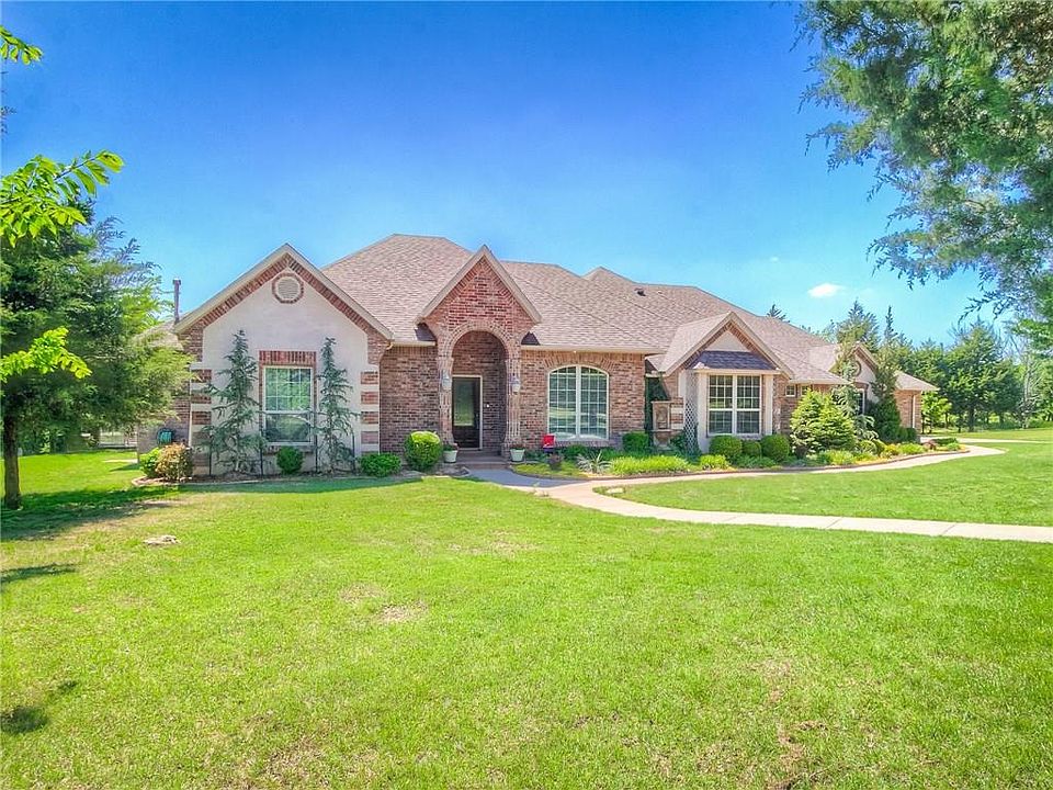 1st image of 5725 Hidden Meadow Dr