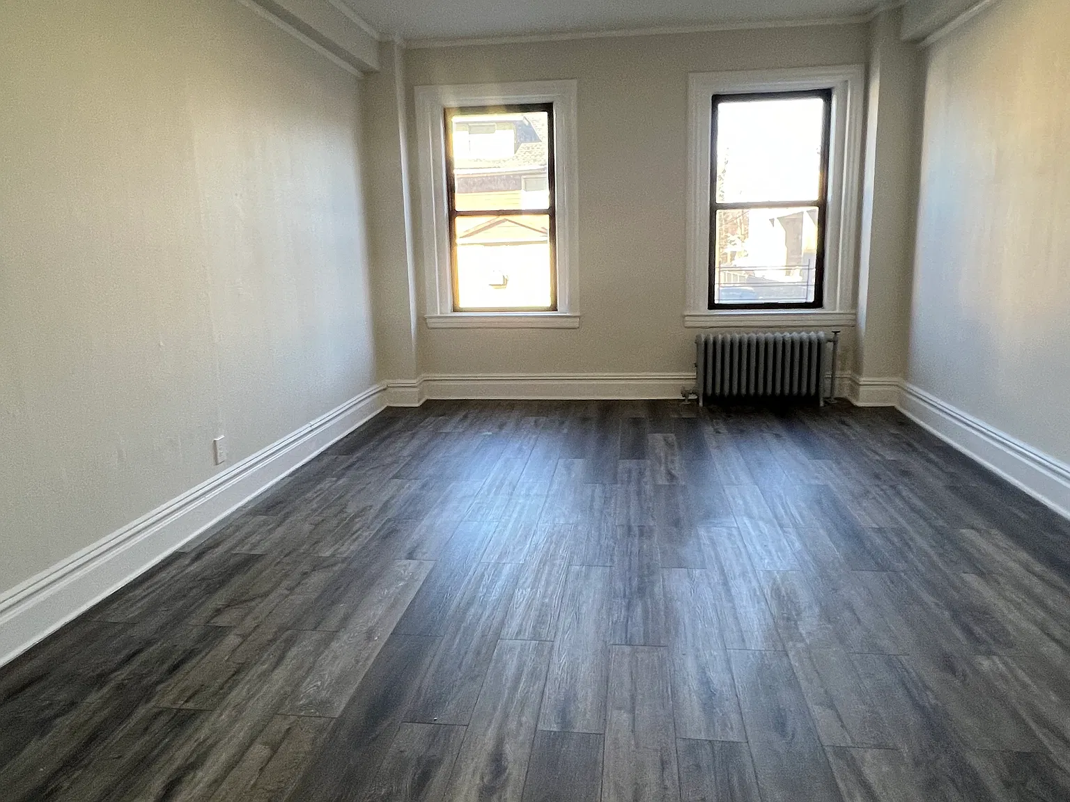 156 S Harrison St — Photo 4