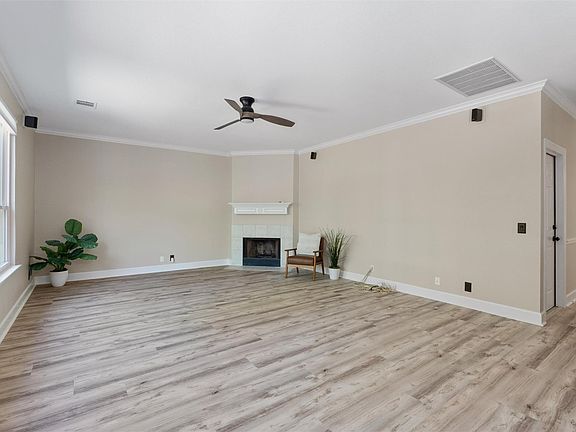 2nd image of 1524 Emperor Ct