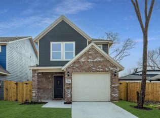 3246 Rutledge St, Dallas, TX 75215