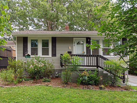 3rd image of 556 Oak Hill Ct