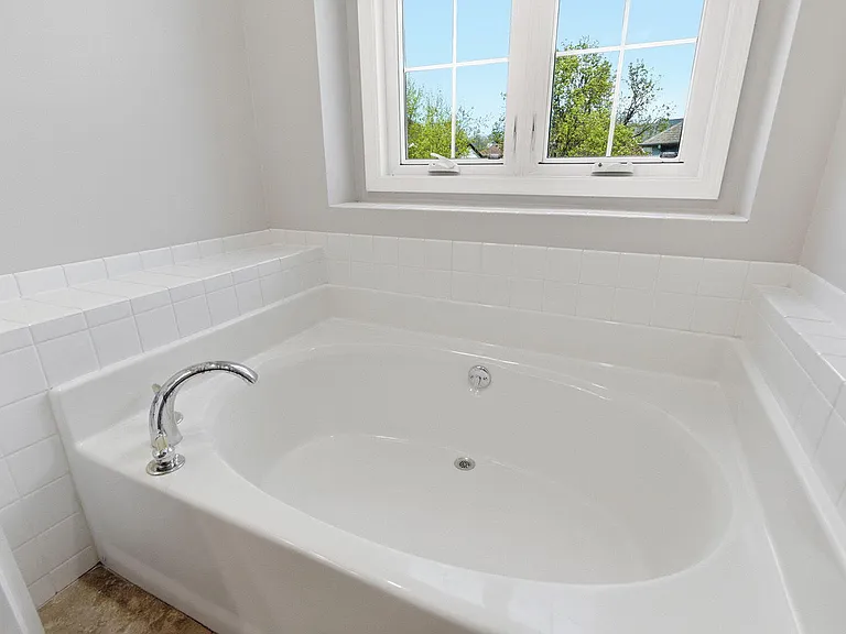 1110 Brookedale Ct — Photo 38