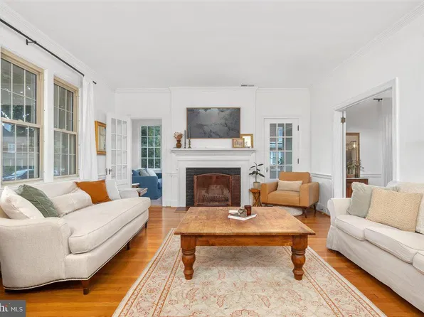 1214 Oak Hill Ave, Hagerstown, MD 21742