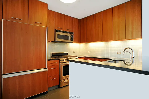 Rented by Town Residential | media 27