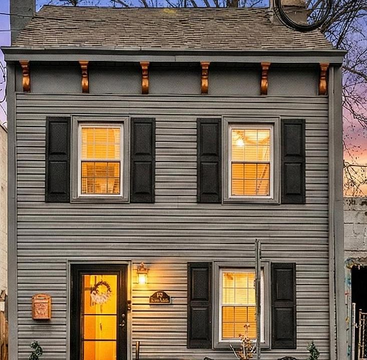 1st image of 6 W Church St