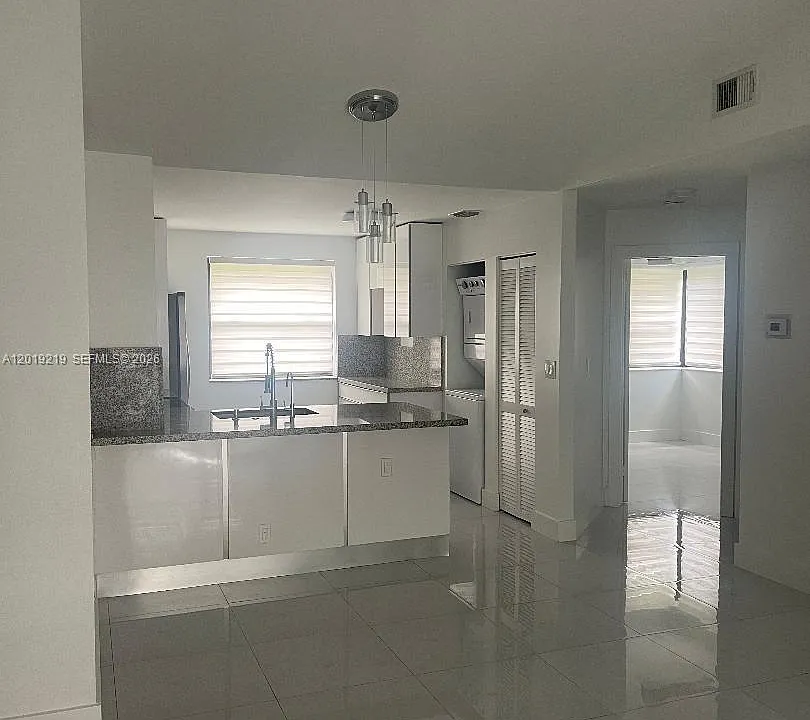 10121 W Sunrise Blvd #301