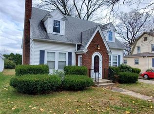 98 Lyndon Rd, Cranston, RI 02905