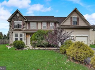 13 Movie Ct, Easton, PA 18045