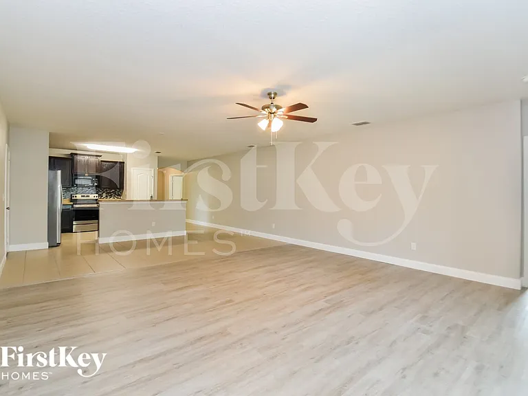 481 Nadeau Way — Photo 4