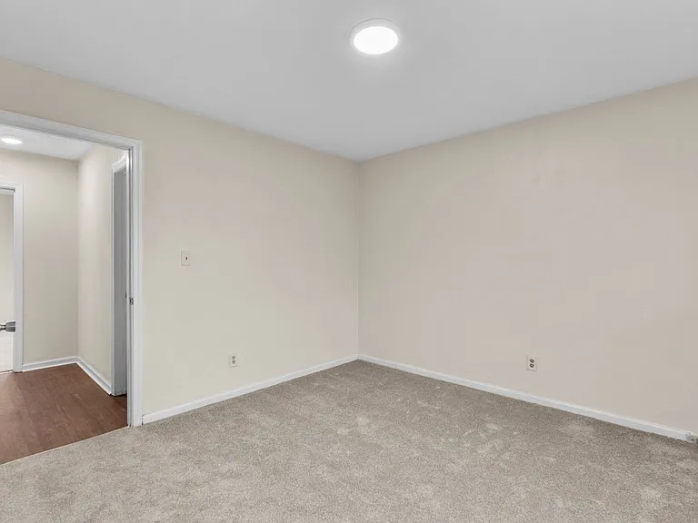 1110 Chapel St — Photo 16
