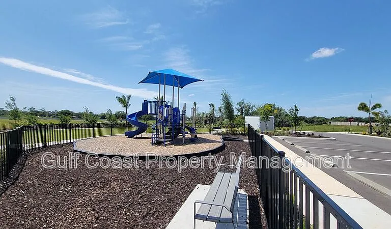 611 160th St E — Photo 26