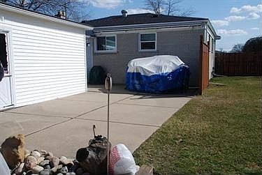 2nd image of 22710 Hayes St