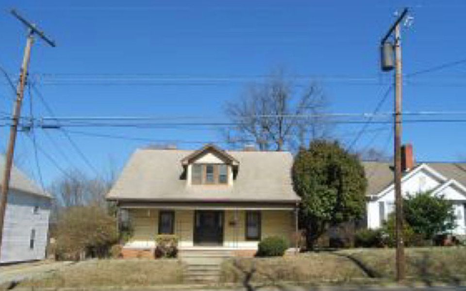 2nd image of 710 Maple Ave