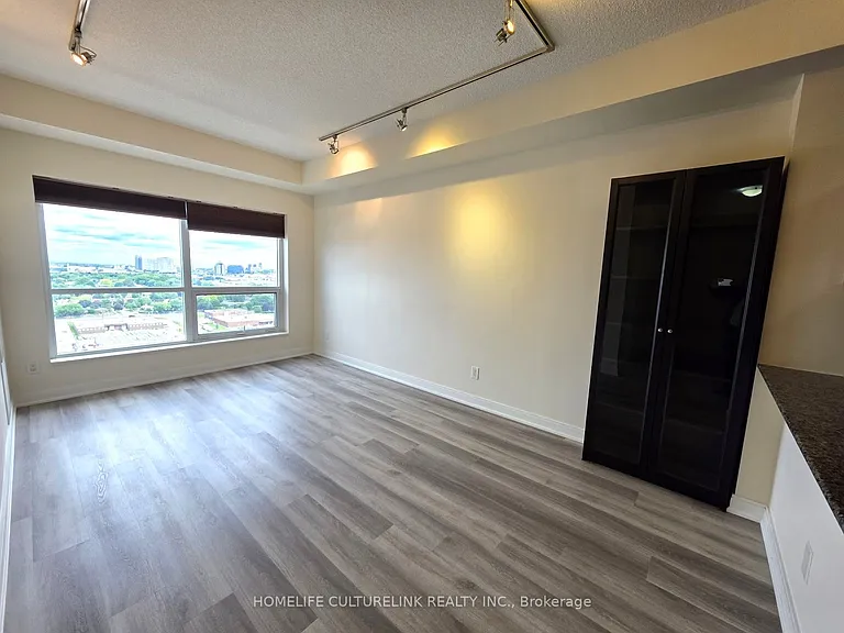 151 Village Green Sq #2209 — Photo 7