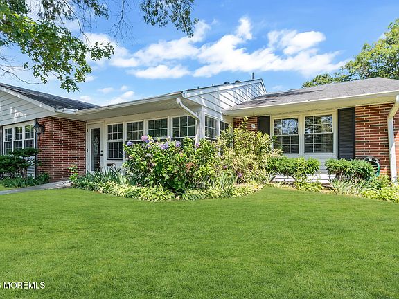 2nd image of 455B Portsmouth Drive