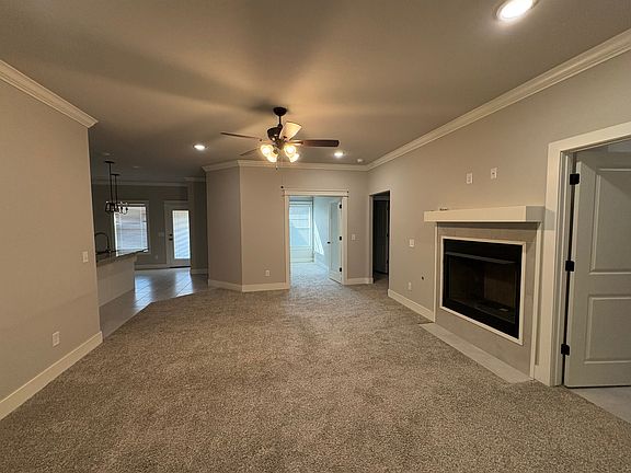 4th image of 53 E Joliet St