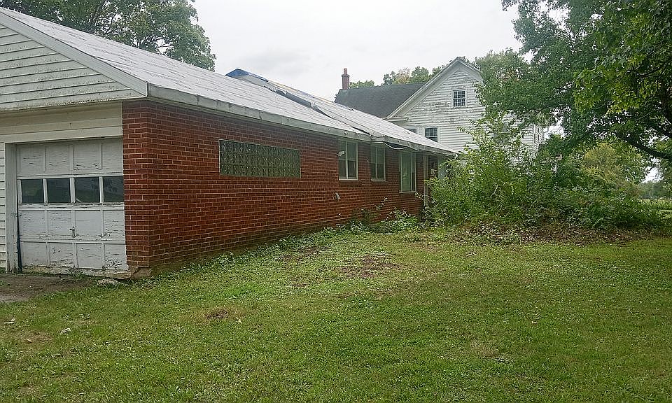 1st image of 420 S 7th St