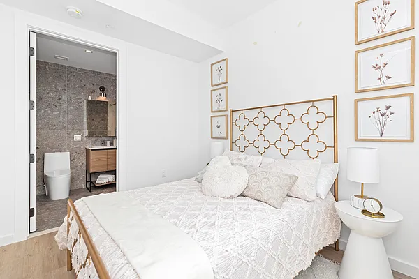 Rented by Nooklyn NYC LLC | media 12