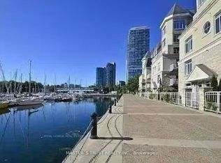 30 Stadium Rd #238, Toronto, ON M5V3P4
