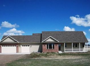2067 Mammoth Rd, Cheyenne, WY 82009