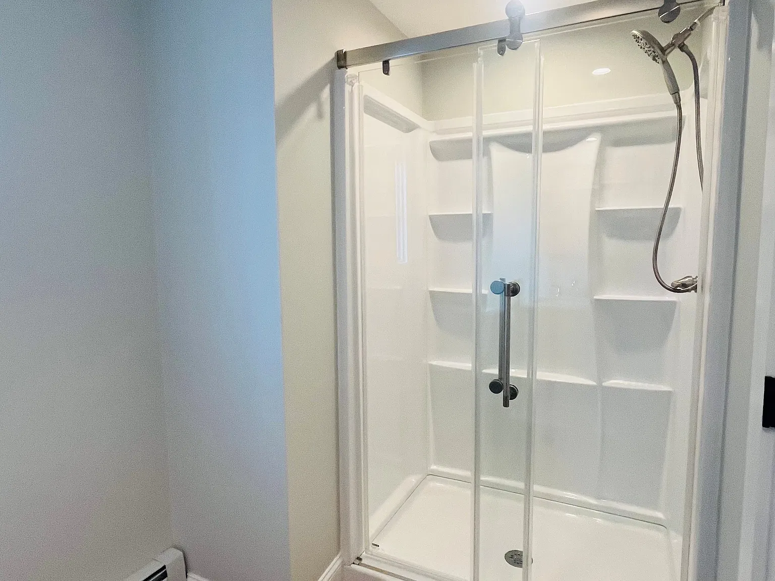 3 bed, 1619 sqft, $3,000 — Photo 4