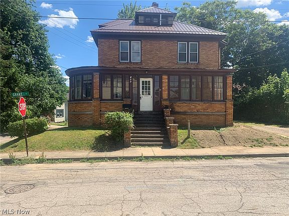 5th image of 145 Grant St