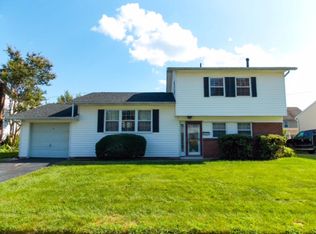 19 Myers Rd, Newark, DE 19713