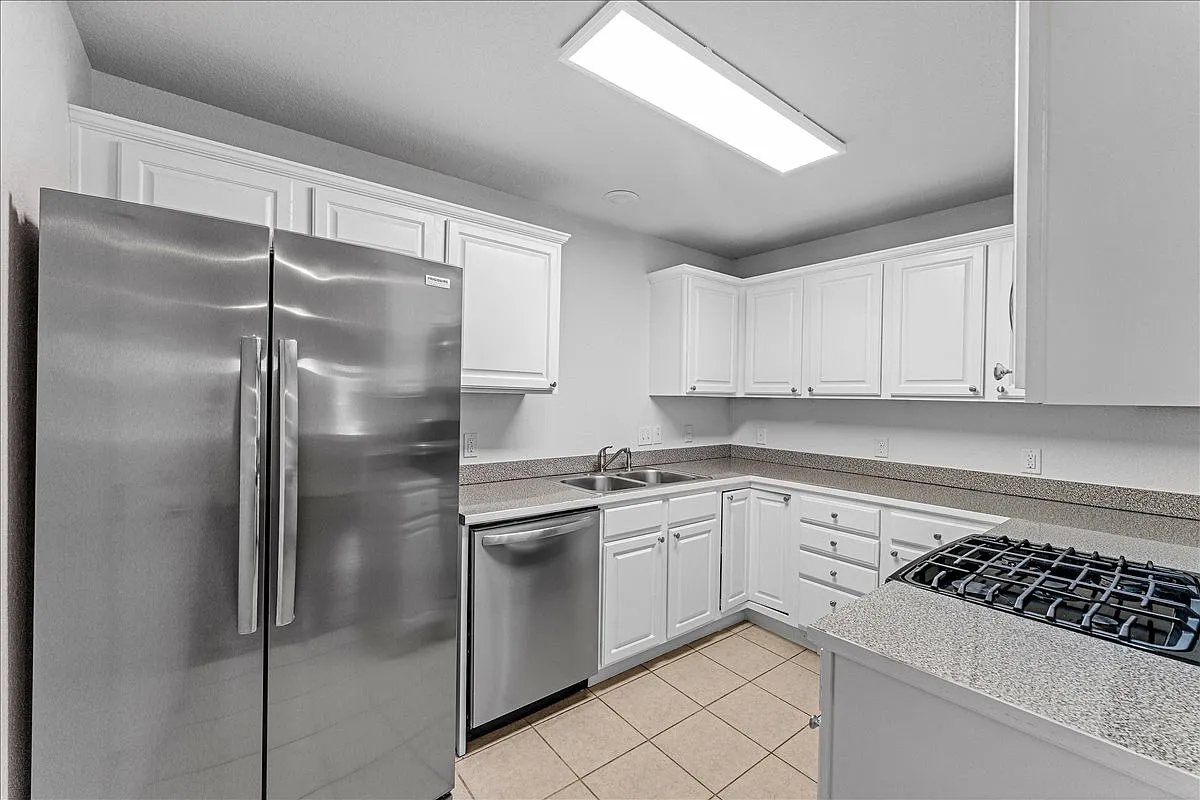1666 Oakland Avenue - 1 — Photo 4