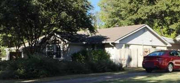 2nd image of 521 S Roselawn Dr