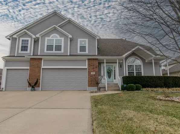 2707 SW Arthur Dr, Lees Summit, MO 64082
