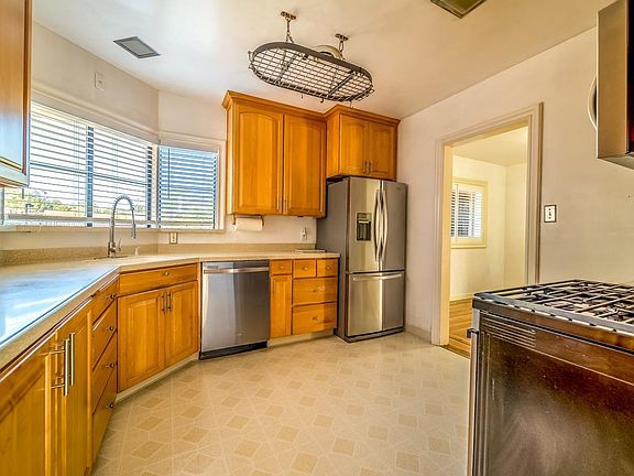 5th image of 1125 Tuolumne Street