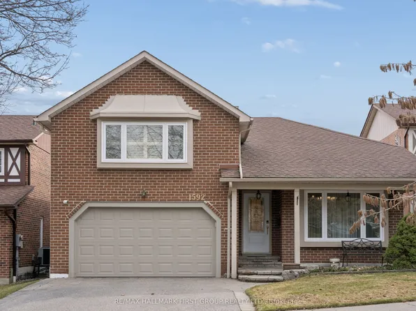 1592 Heathside Cres, Pickering, ON L1V 5W9