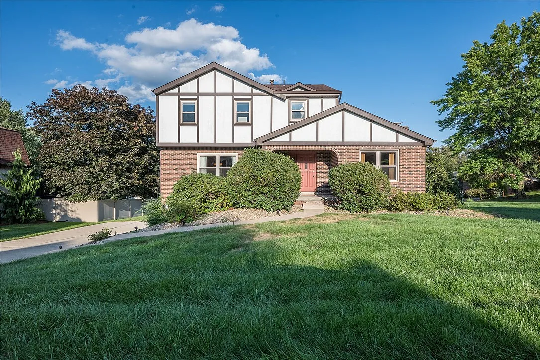 155 Carmella Dr photo 1