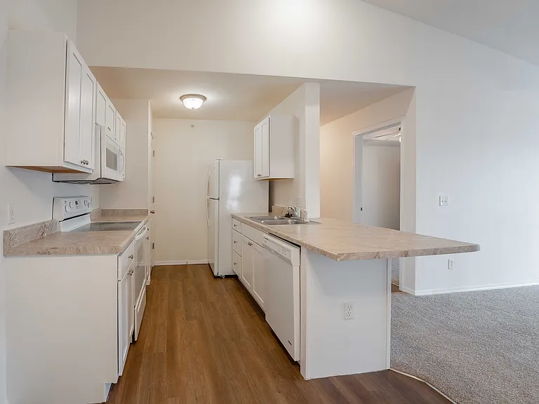 Battlefield Park Apartments — Photo 61